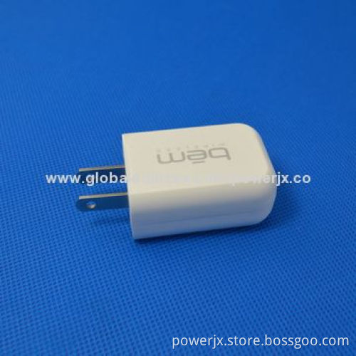 Wall-mounted American and European 2p 5V 1A Travel Adapter